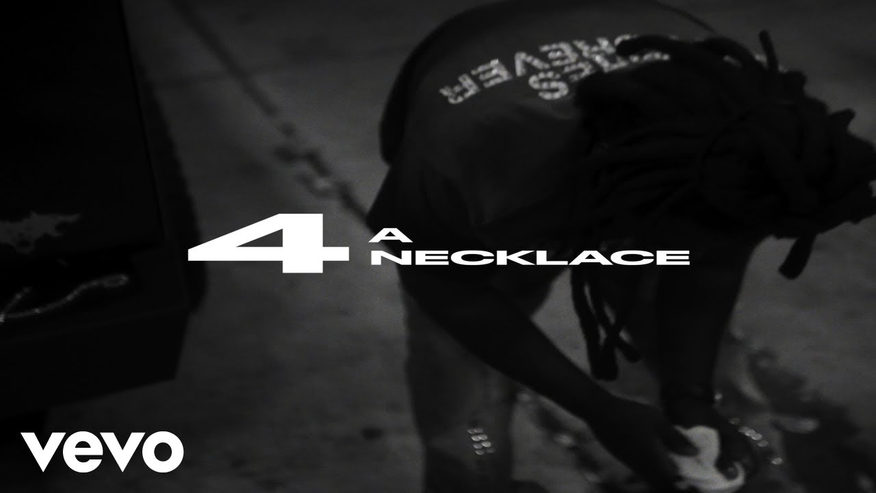 Mozzy - 4 A NECKLACE