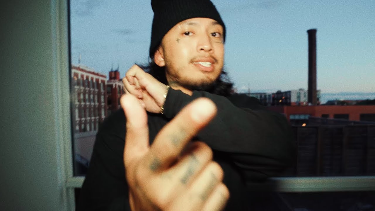 RUSSELL! – DIRTY VANS