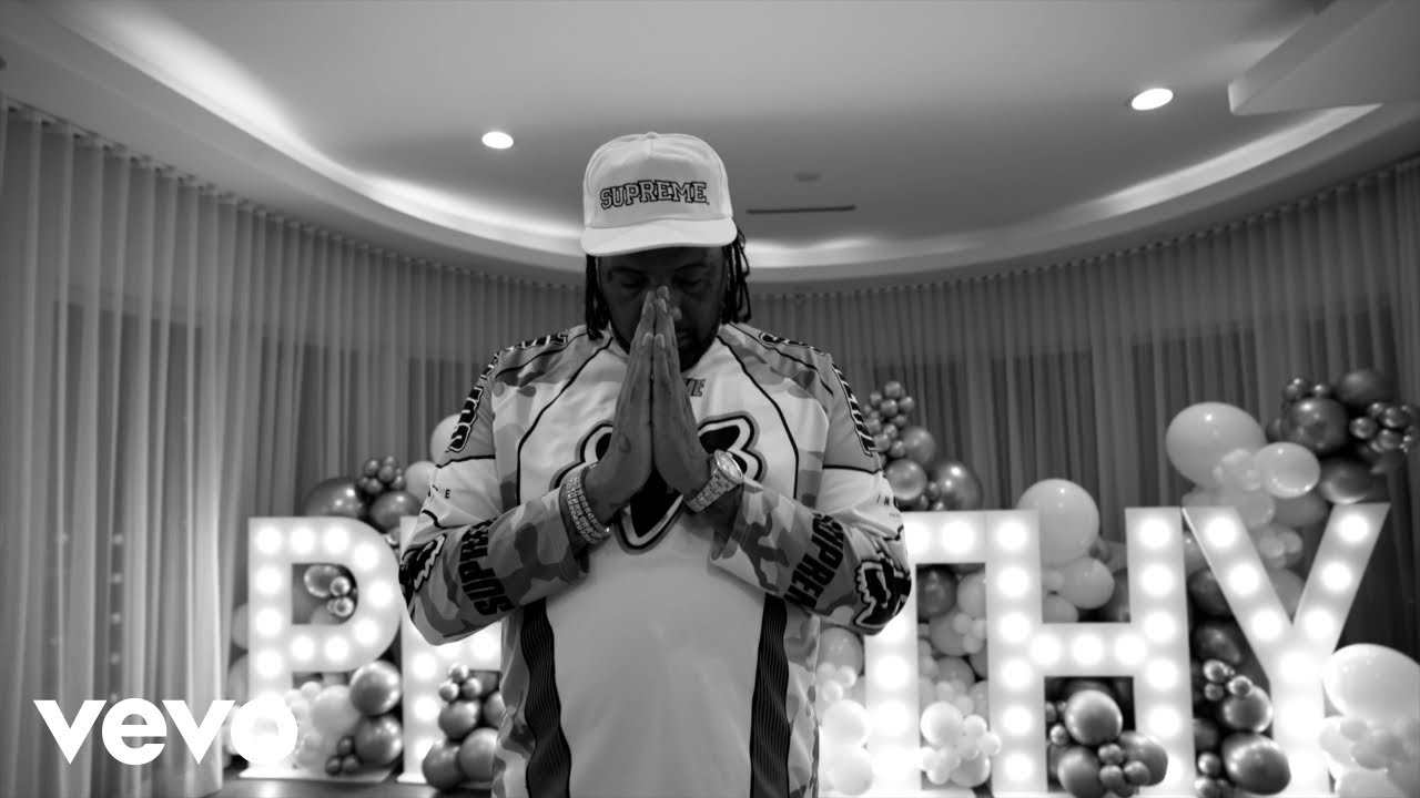 Philthy Rich – Love Me