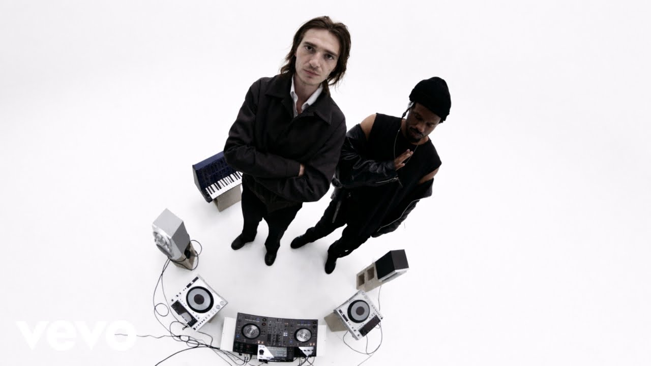 Y2K & Ro Ransom – Hot Like Yea