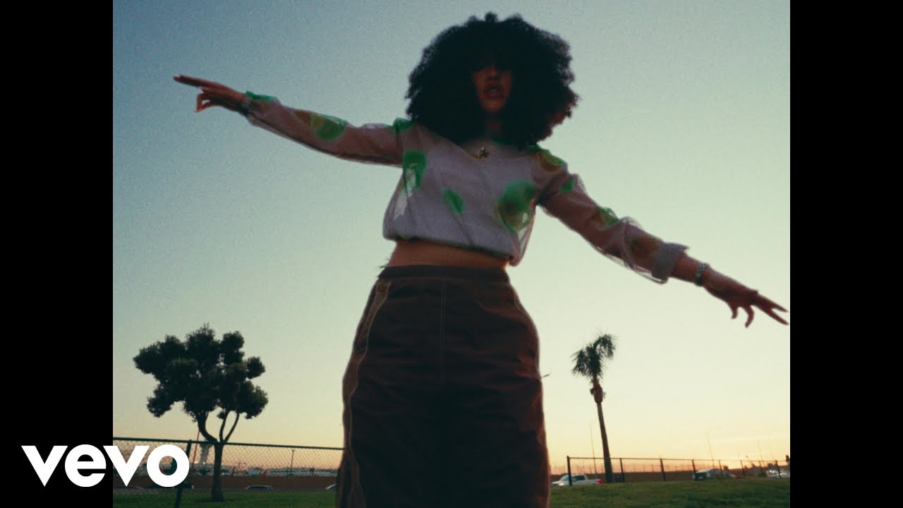 Jenevieve & Freddie Gibbs & SALIMATA – Flight Risqué