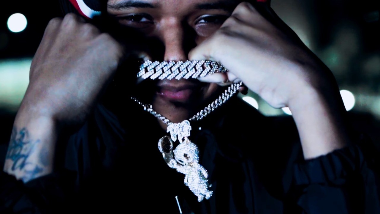 EBK Pig – Kick It Off
