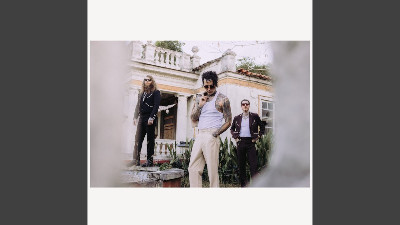 Yelawolf – Simple