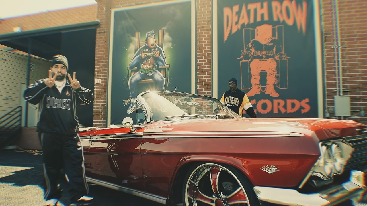 Jay Worthy & George Clinton & Snoop Dogg – Knee Deep